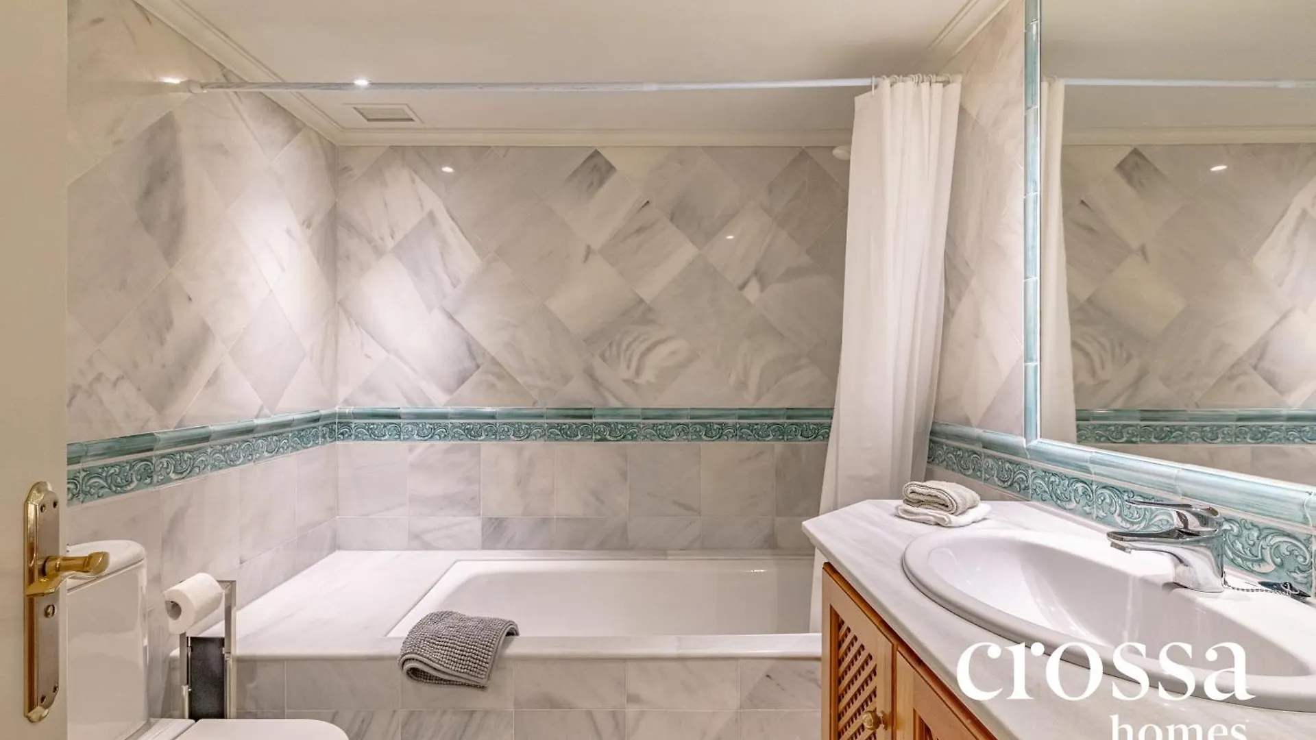 Elegant Golf Apt, Peace, Pool, Panoramic Views Malaga 0*,  Spain