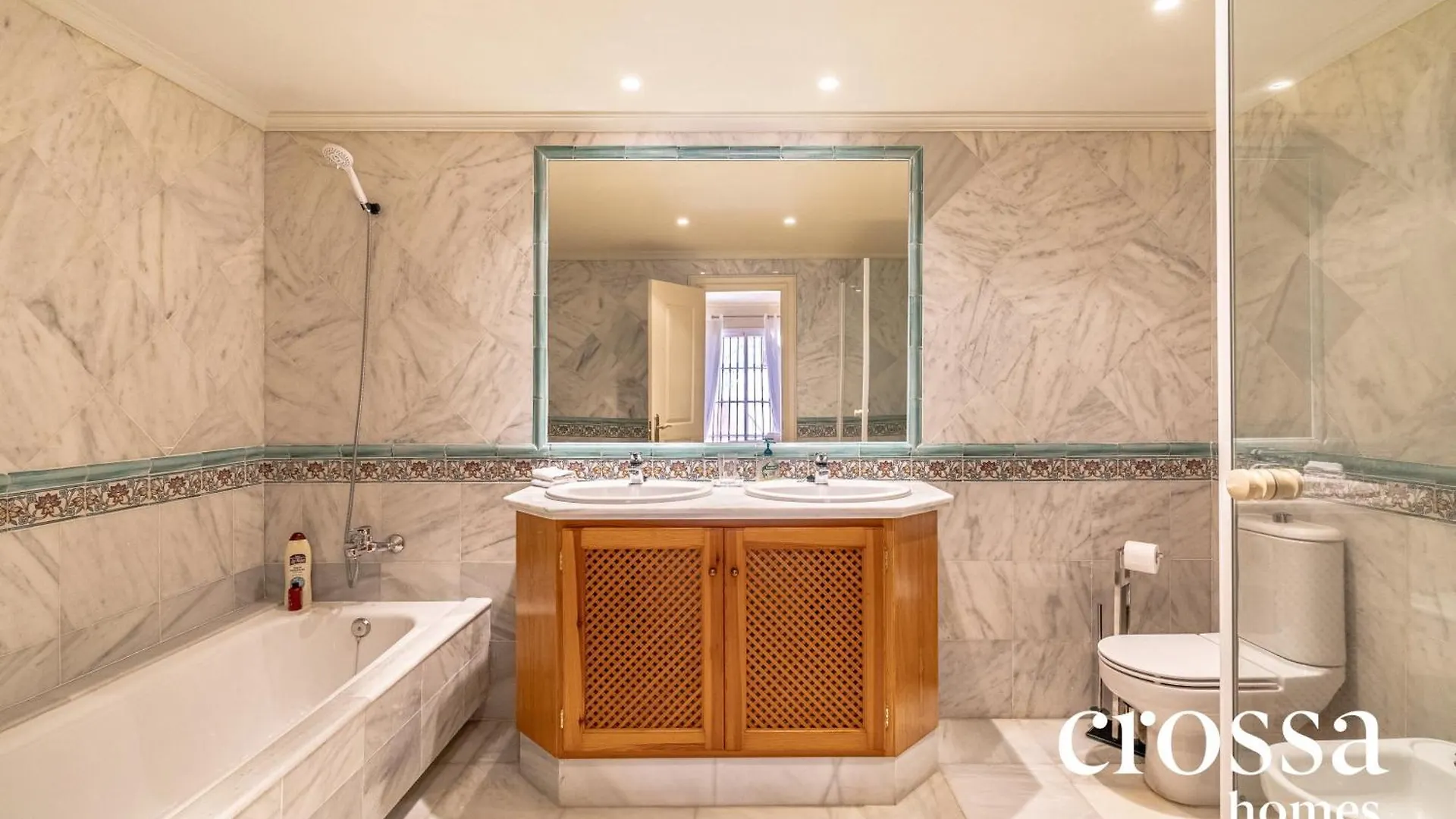 Elegant Golf Apt, Peace, Pool, Panoramic Views Malaga Spain